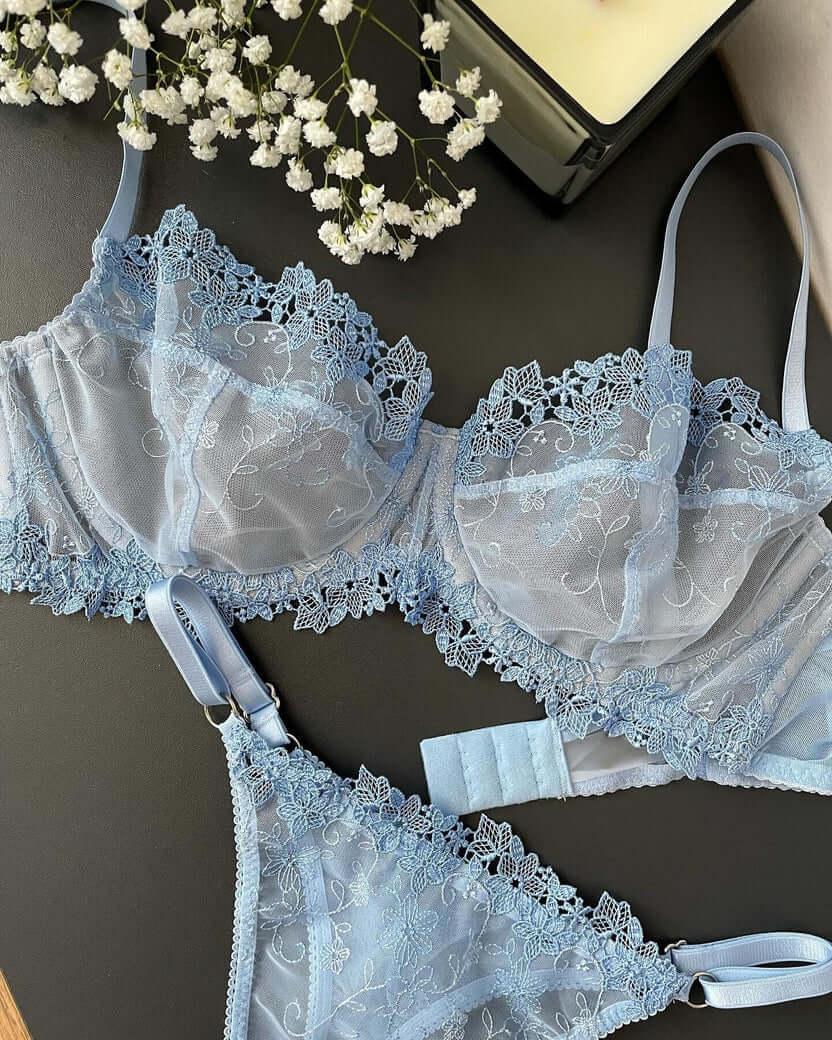 Lace Lingerie Set – Matching Bra & Panty | FiftyShades