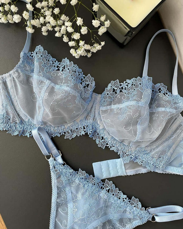 Lace Lingerie Set – Matching Bra & Panty | FiftyShades