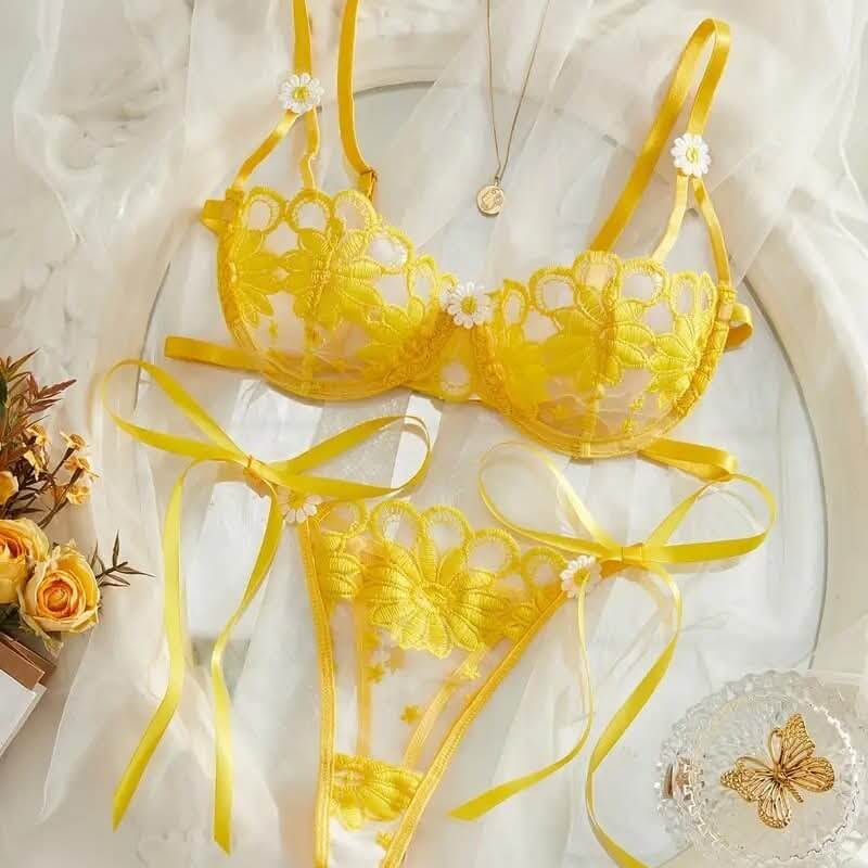 Lace Lingerie Set – Matching Bra & Panty | FiftyShades