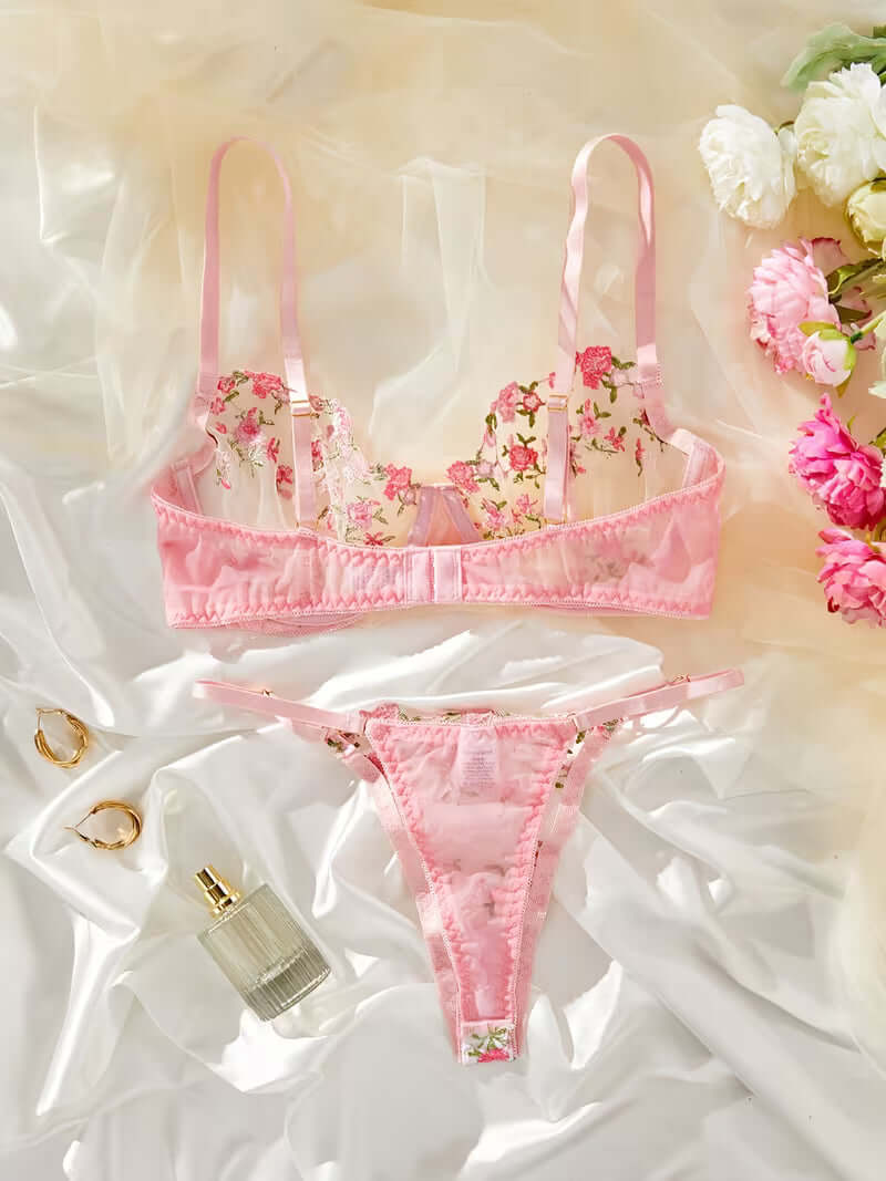 Lace Lingerie Set – Matching Bra & Panty | FiftyShades