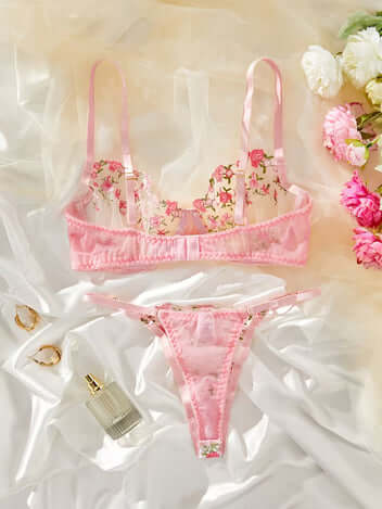 Lace Lingerie Set – Matching Bra & Panty | FiftyShades