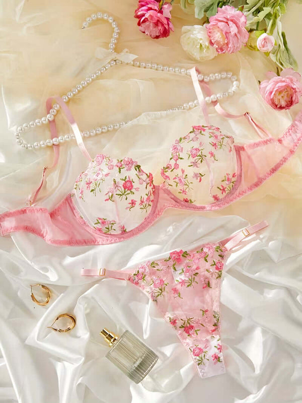 Lace Lingerie Set – Matching Bra & Panty | FiftyShades